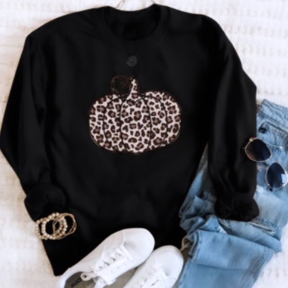 Tops - Leopard print Pumpkin Sweatshirt